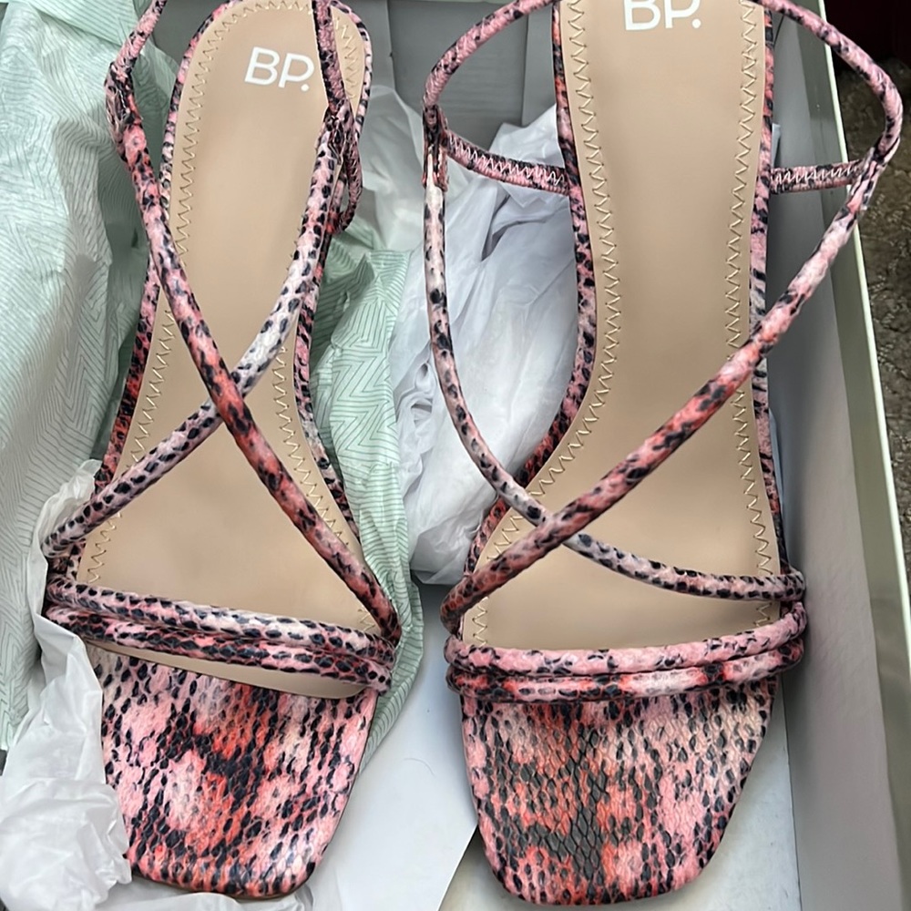BP. Billy Strappy Sandal (Women's Shoes)
 
PINK SNAKE FAUX LEATHER